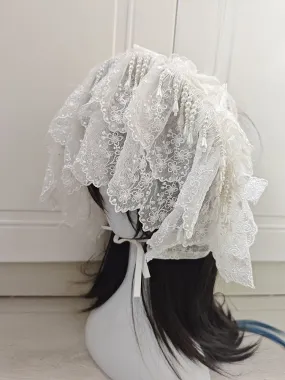 Black / White / Apricot Bonnet