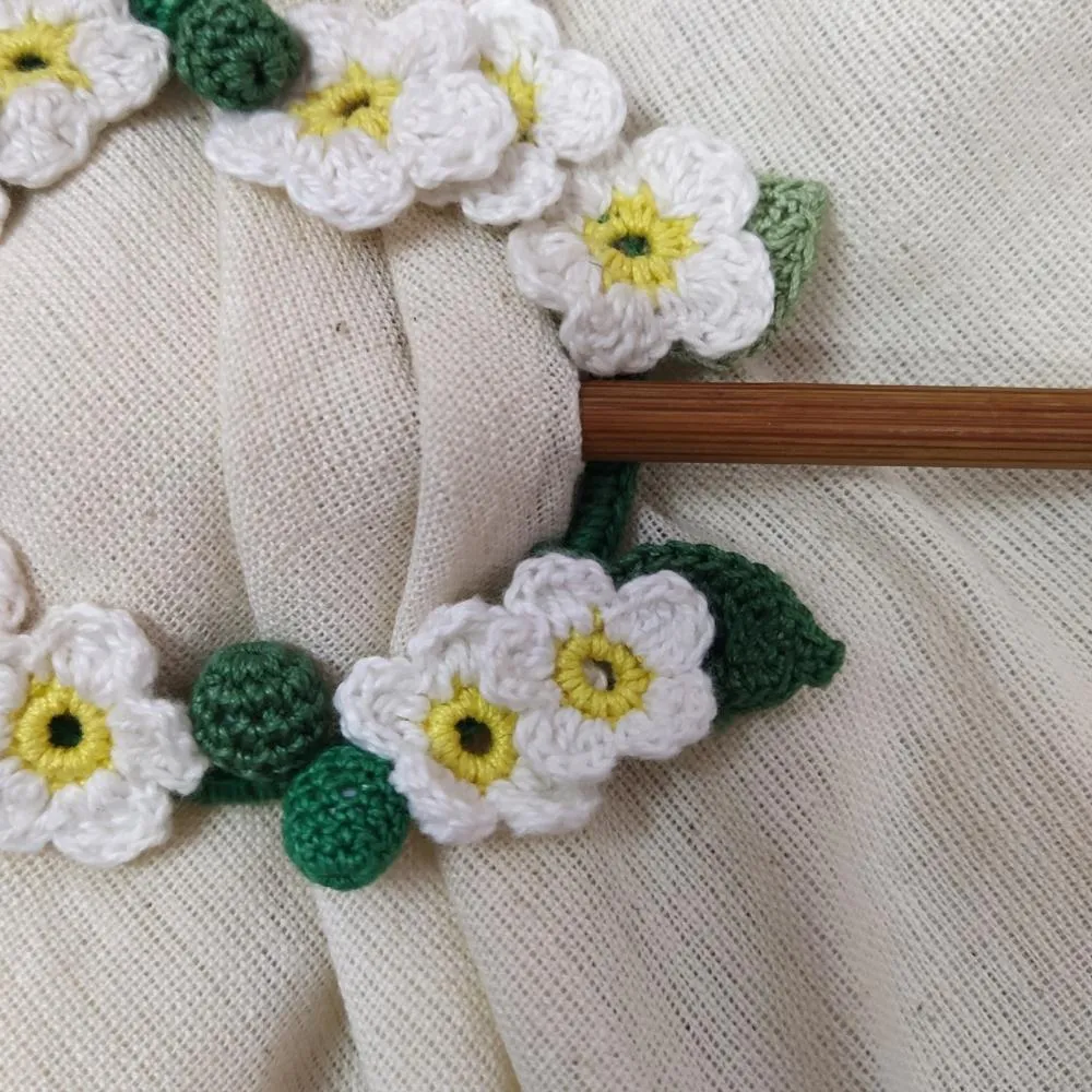 Daisy Crochet Hair Tie  | Hand-crafted | Cotton | White and Green