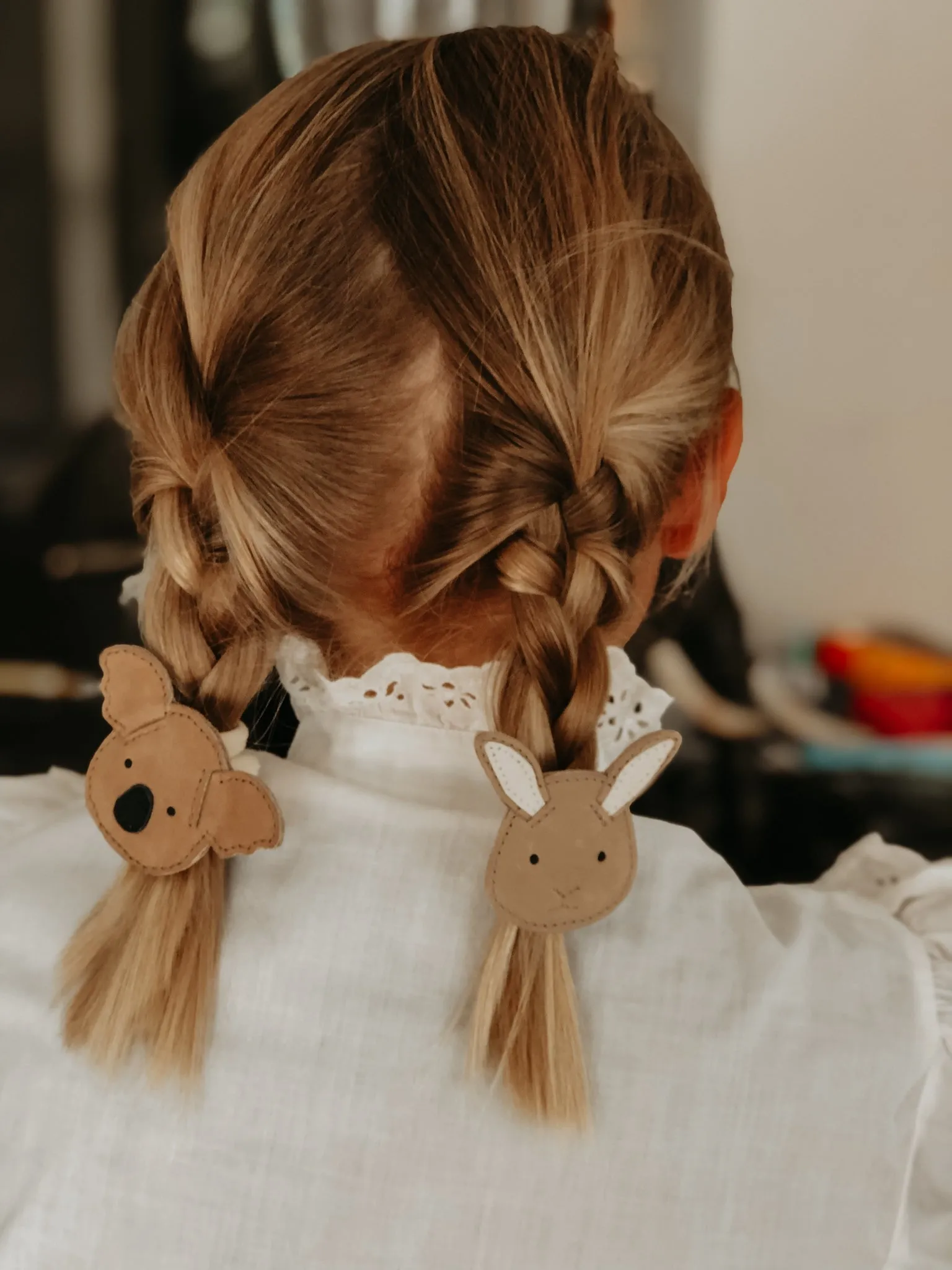 Josy Classic Hairclip | Bunny | Taupe Nubuck